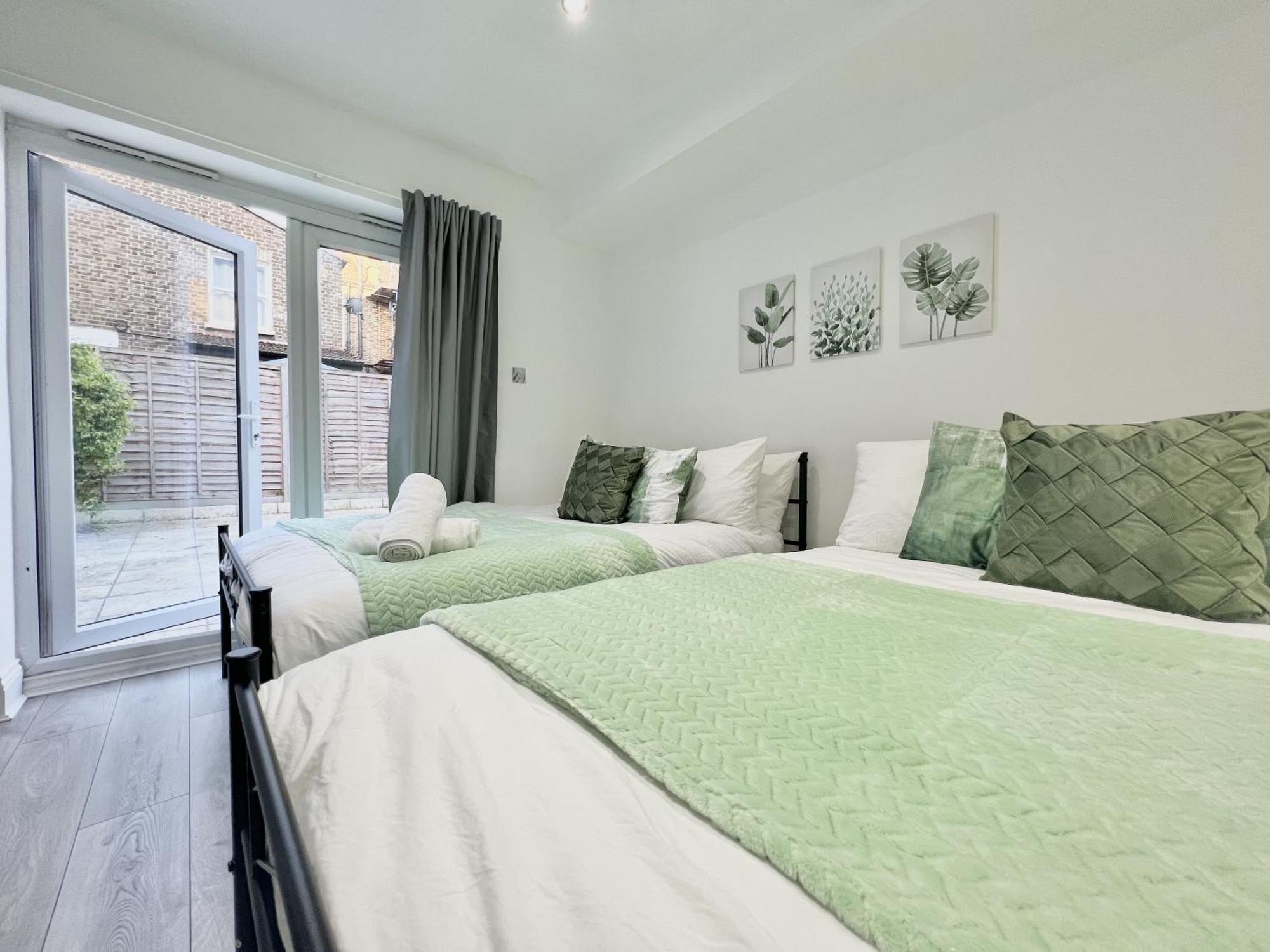 Casa vacanze Charming 3-bed Flat In Shepherds Bush - Sleeps 9