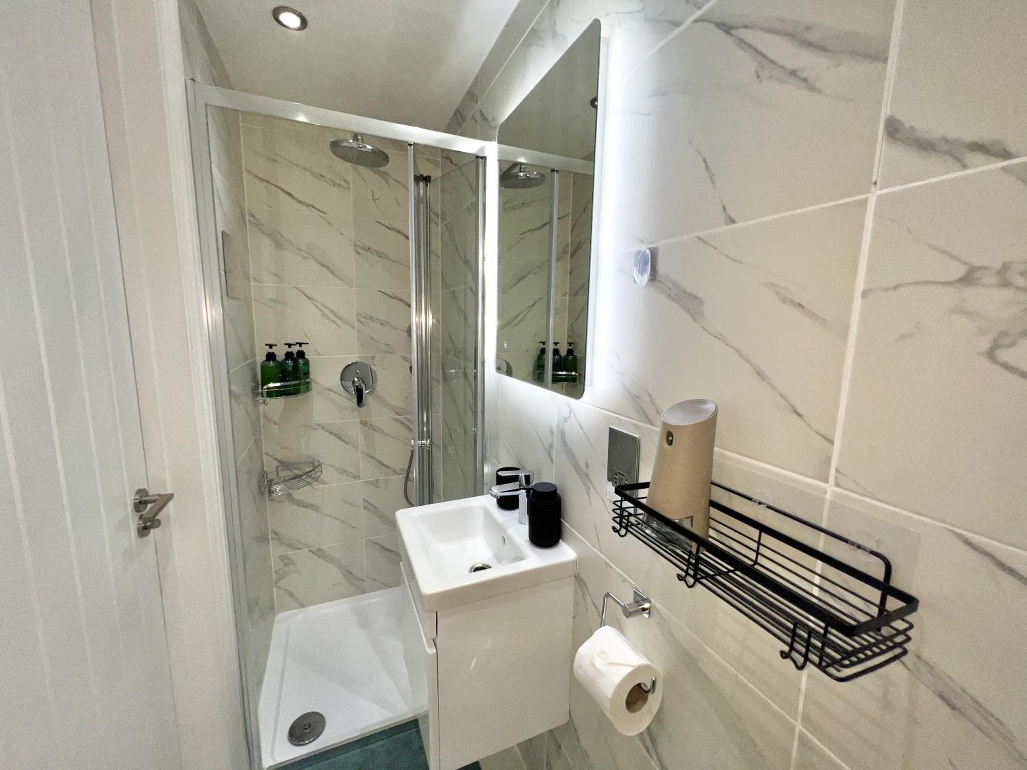 Casa vacanze Charming 3-bed Flat In Shepherds Bush - Sleeps 9 Londra