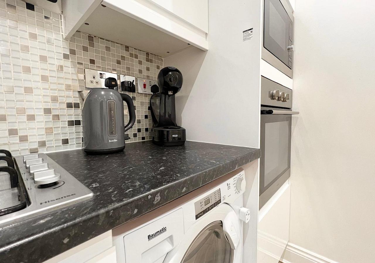 Casa vacanze Charming 3-bed Flat In Shepherds Bush - Sleeps 9 *