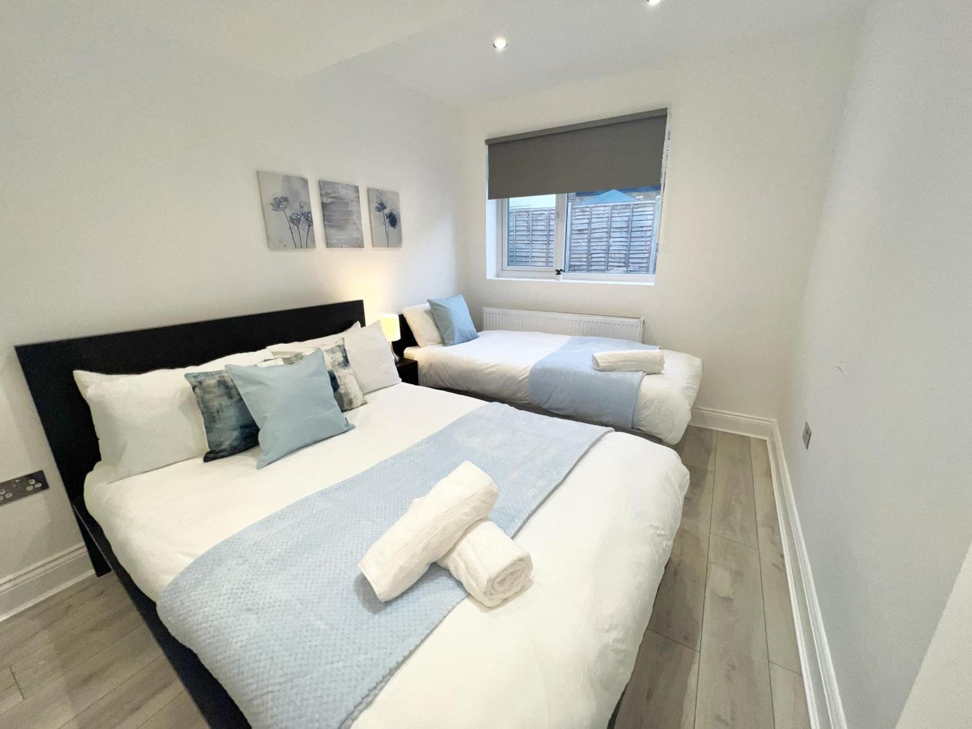 Charming 3-bed Flat In Shepherds Bush - Sleeps 9 Londra