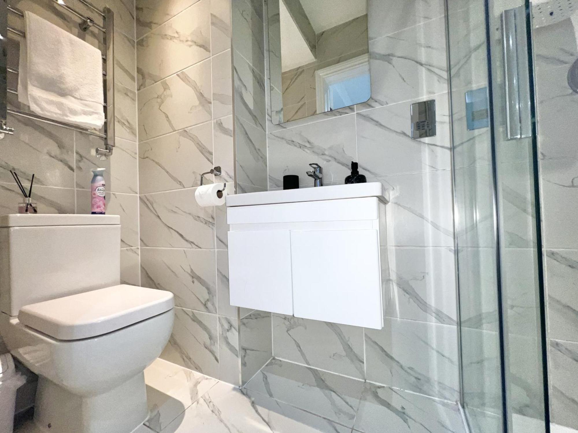 Casa vacanze Charming 3-bed Flat In Shepherds Bush - Sleeps 9 Londra