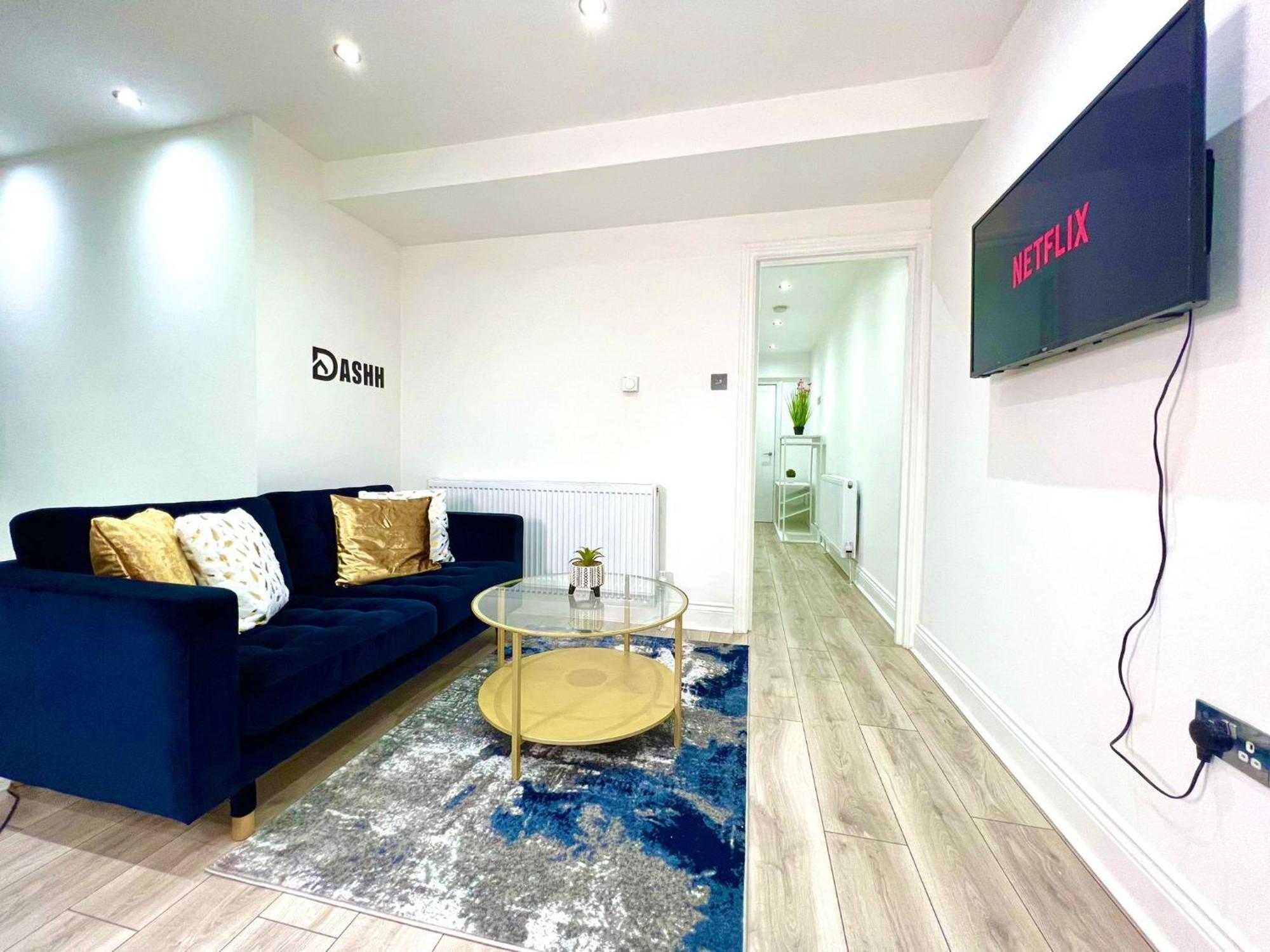 Charming 3-bed Flat In Shepherds Bush - Sleeps 9 Casa vacanze