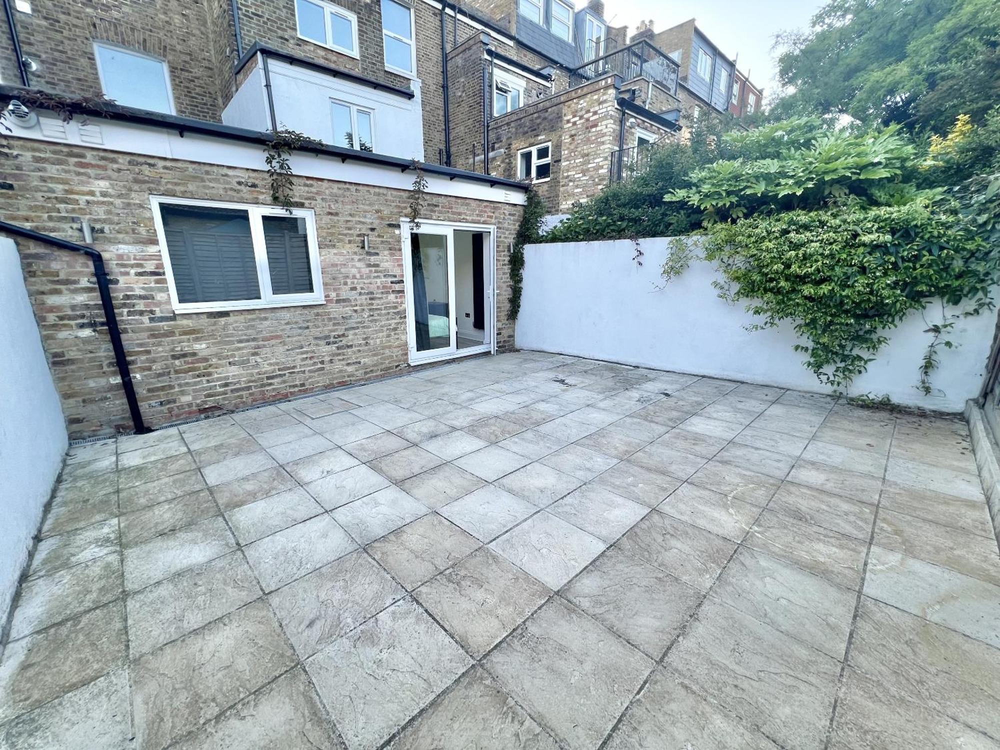 Charming 3-bed Flat In Shepherds Bush - Sleeps 9 * Londra